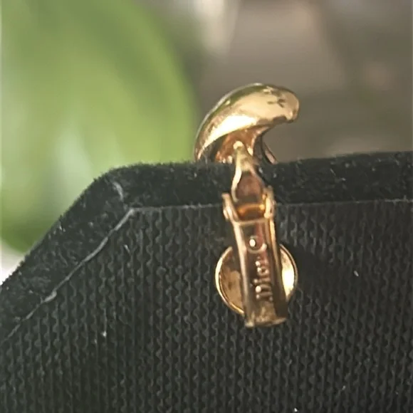Dior Vintage clip-on earrings - Picture 4 of 8